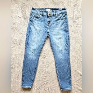 Torrid, Super Strech High Rise Jegging Women's Blue Jeans in size 14s